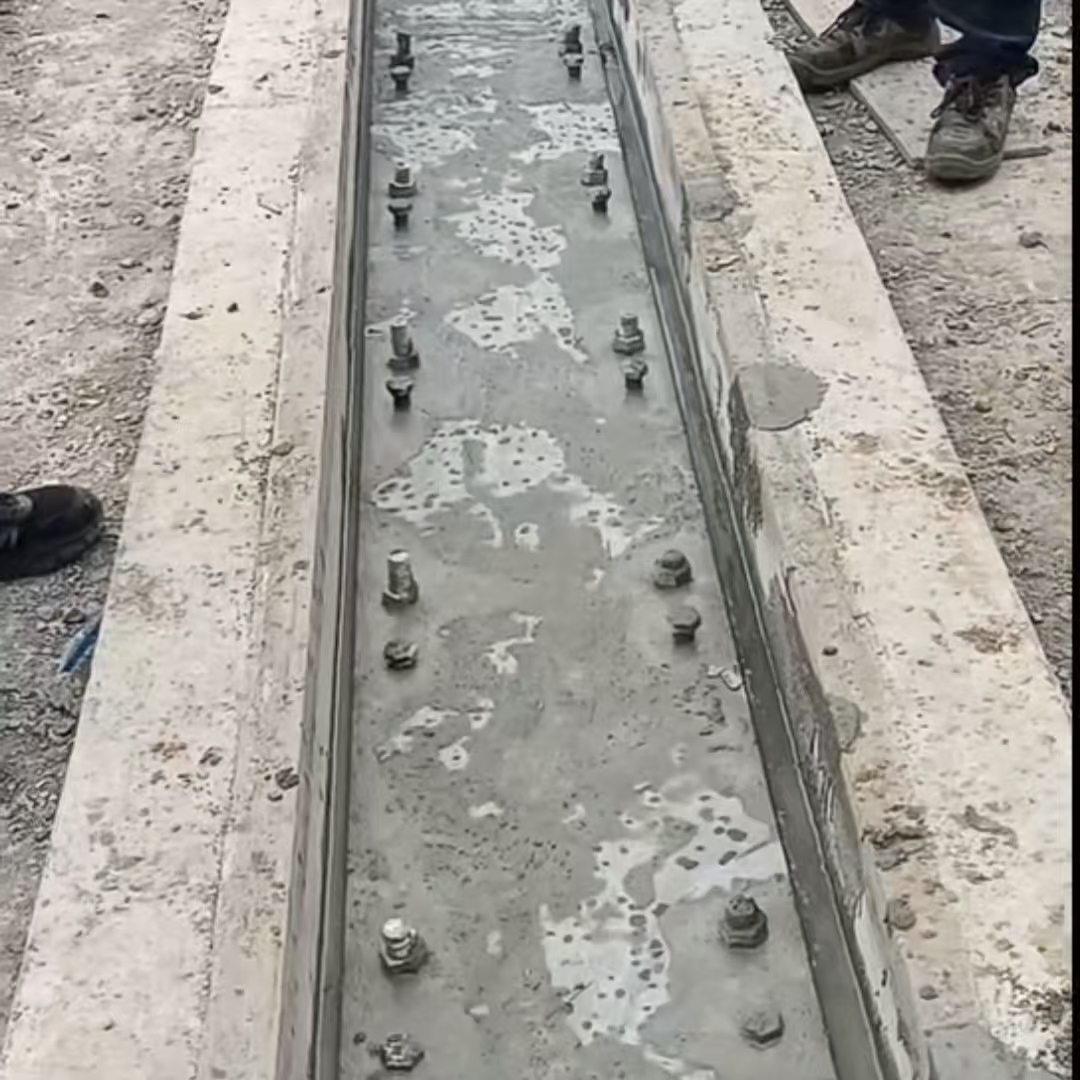平坝环氧树脂轨道胶泥是什么？用在哪里？